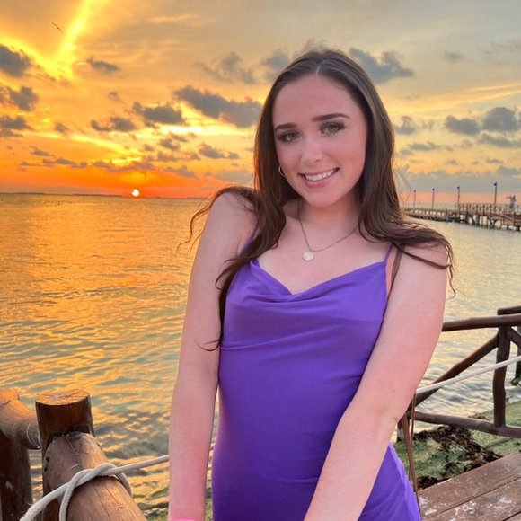 Meet your Posher, Ashtyn - Picture 2 of 4